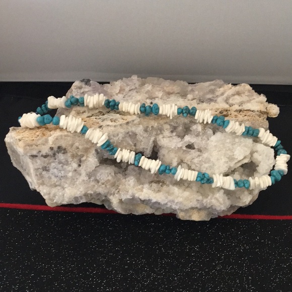 Puka shells - Picture 2 of 8